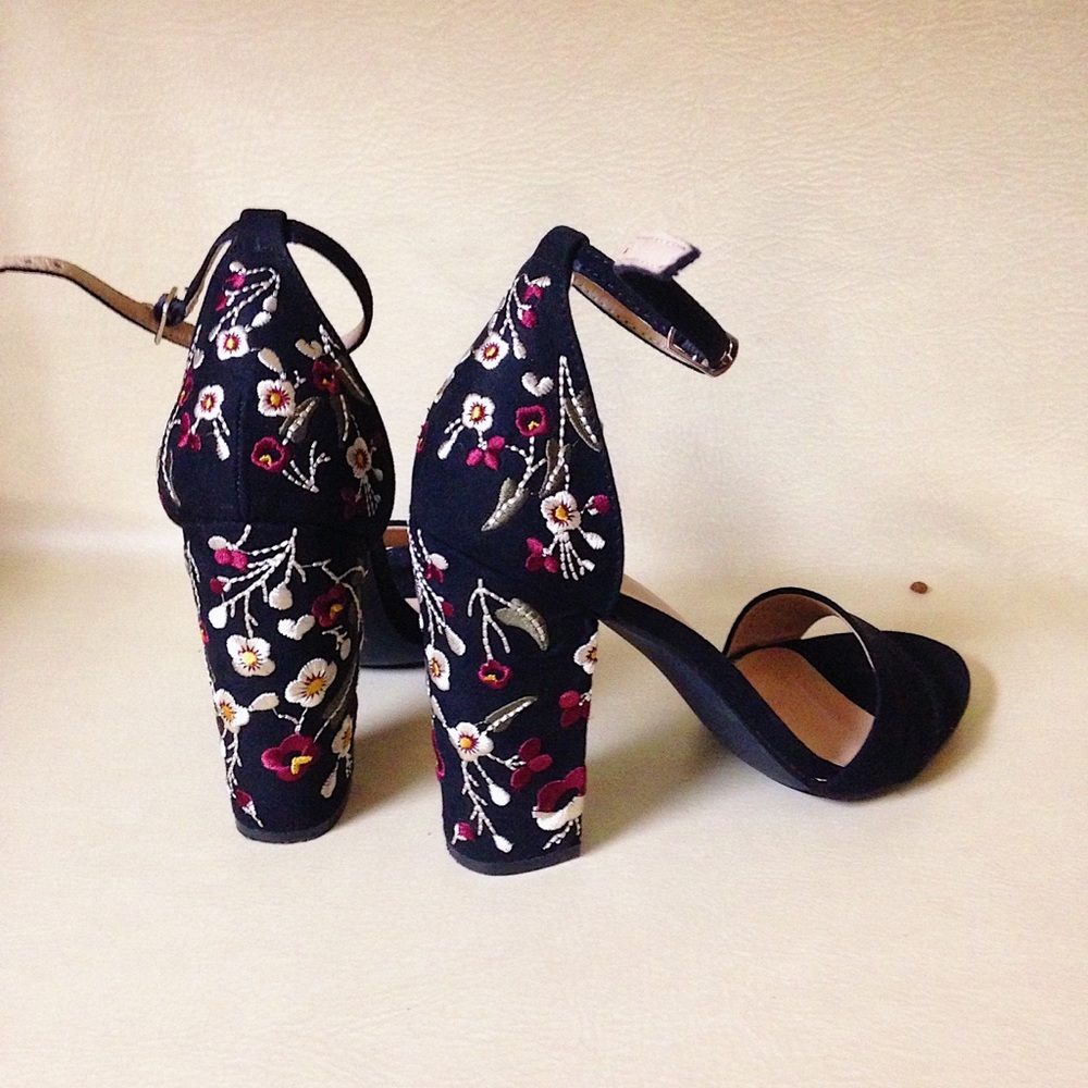 Embroidered Black Heels — US 8